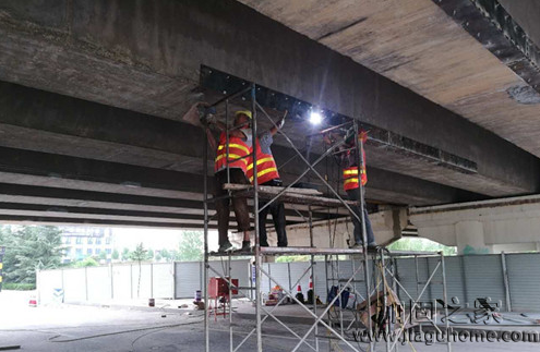 G312淠河特大桥加固维修工程，施工自9月5日至11月30日