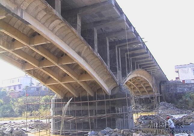 桥梁加固施工工程