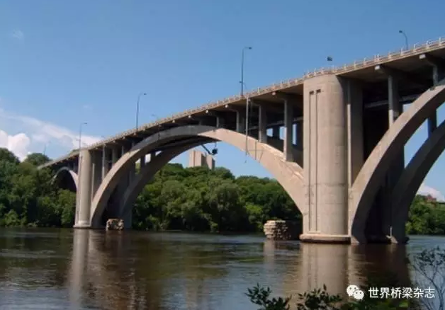 美国卡珀朗纪念桥