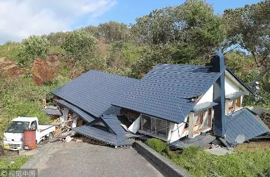 北海道发生强震，房屋倒塌