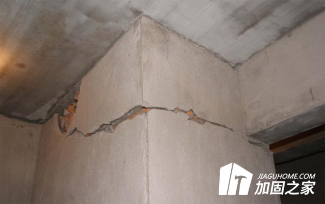 房屋墙体出现竖直裂缝有危险吗?