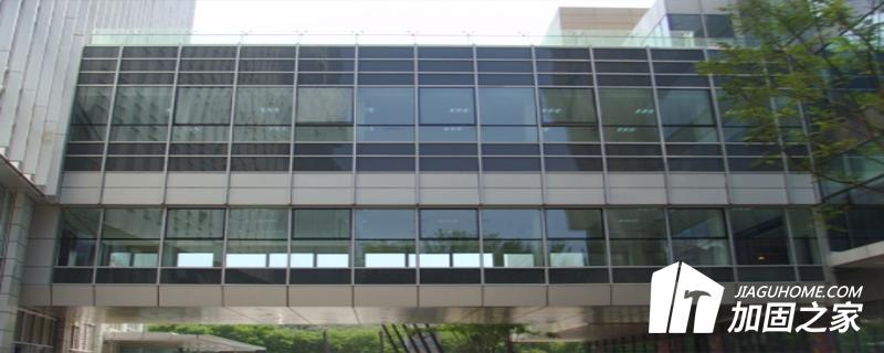 墙板间的连接方式