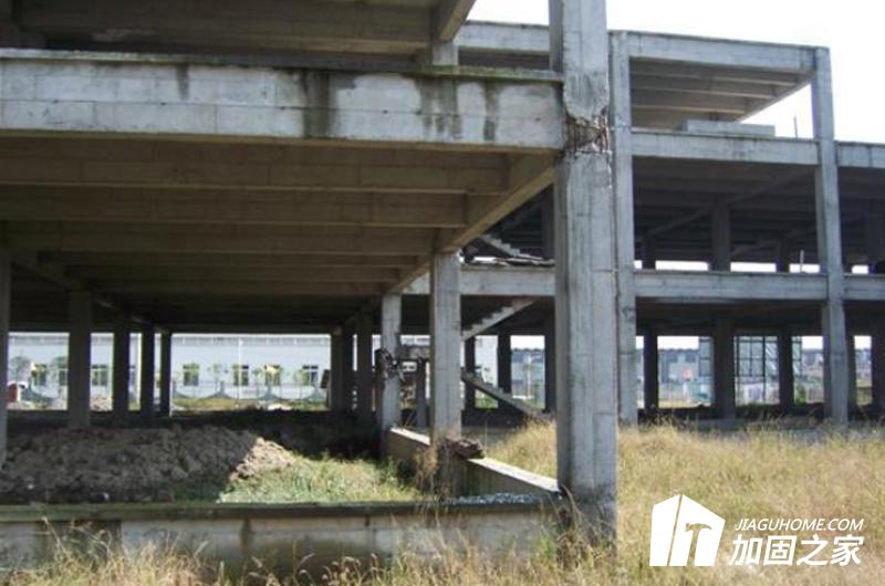 建筑由于人为因素需要加固