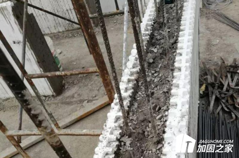 植筋胶与混凝土或钢筋粘性破坏