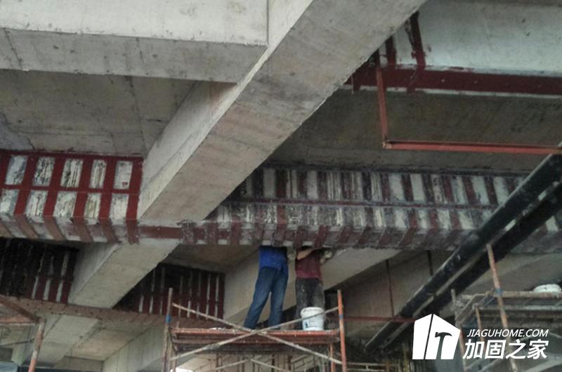 对档案室现场进行勘探，知晓档案室具体存在什么问题?