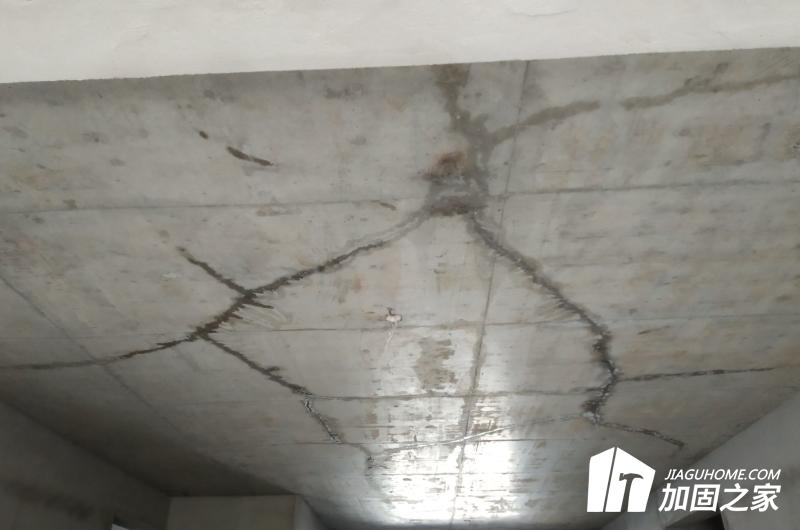 楼板裂缝漏水有哪些处理方案?
