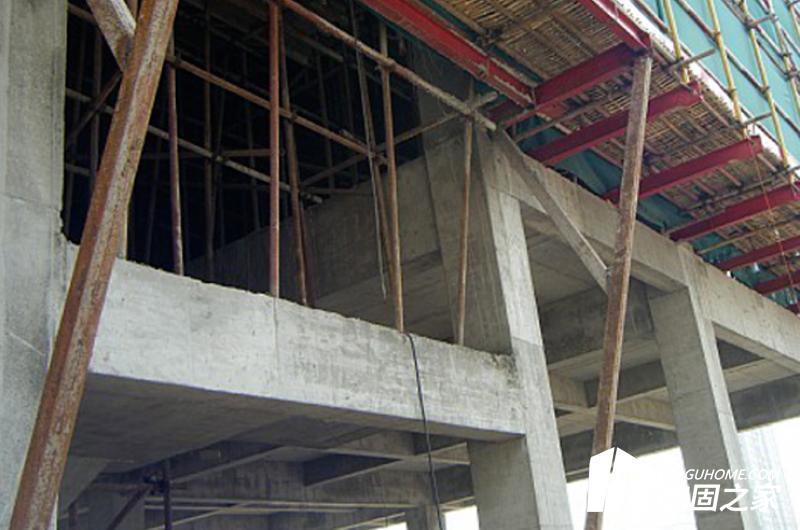 对问题建筑物有全面充分的调查和了解