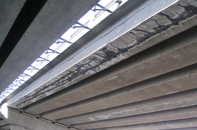 常见的桥梁裂缝加固方法