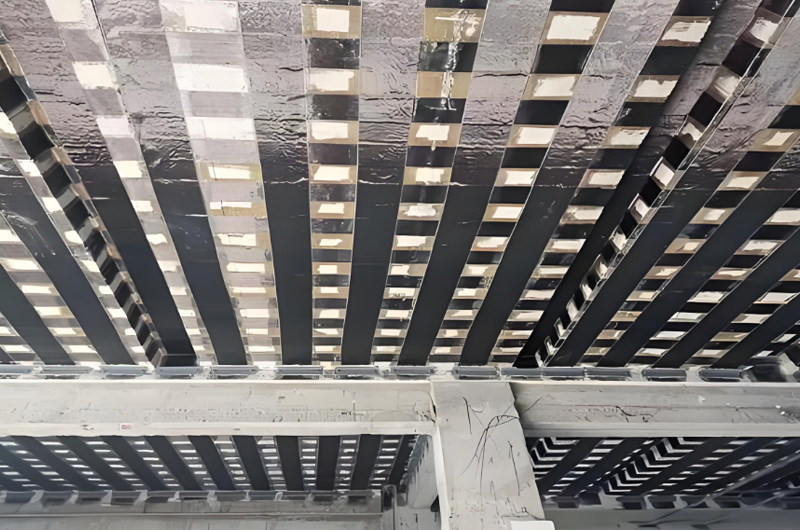 建筑加固施工时对建筑物导致的毁坏危害相比较小