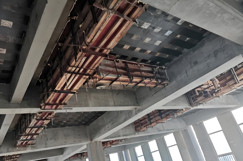 房屋结构使用不合理需要加固